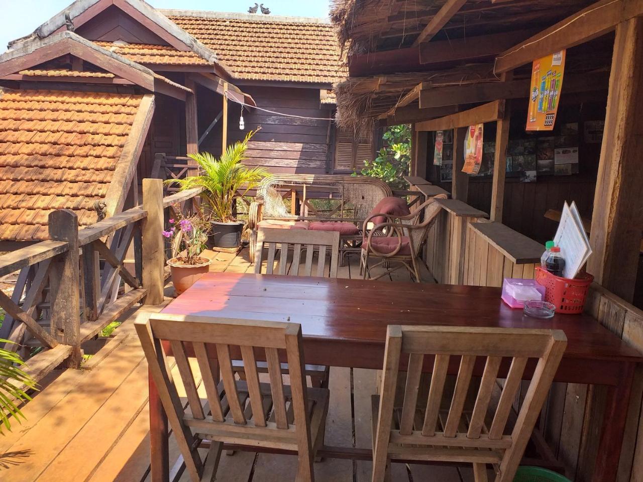 Nature House Eco-Lodge& Trekking Banlung Exteriör bild