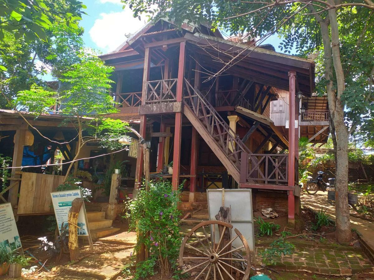 Nature House Eco-Lodge& Trekking Banlung Exteriör bild