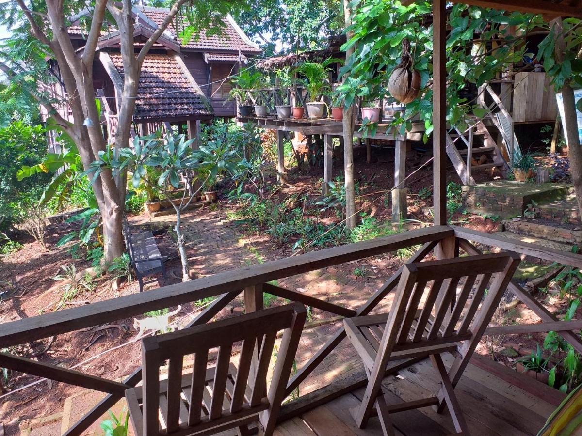 Nature House Eco-Lodge& Trekking Banlung Exteriör bild